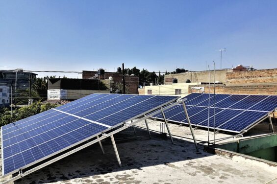 Paneles-solares-para-cremeria-y-abarrotes-compressor