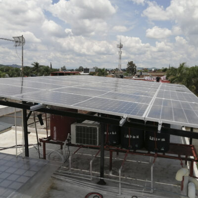 proyecto-de-paneles-solares-en-abarrotes-las-liebres (1)